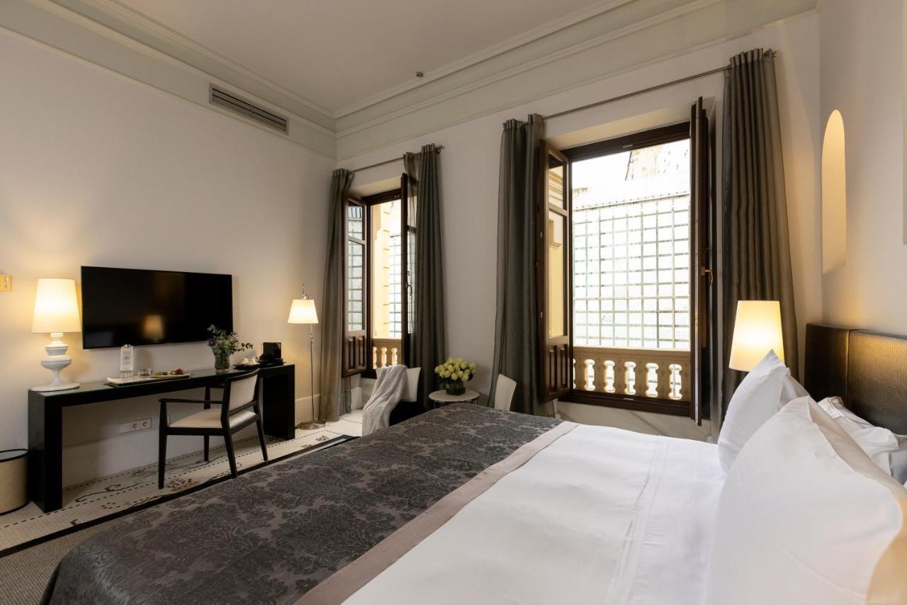 Hospes Palacio De Los Patos, A Member Of Design Hotels Grenade Extérieur photo Deluxe room