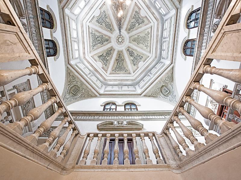 Hospes Palacio De Los Patos, A Member Of Design Hotels Grenade Extérieur photo The staircase