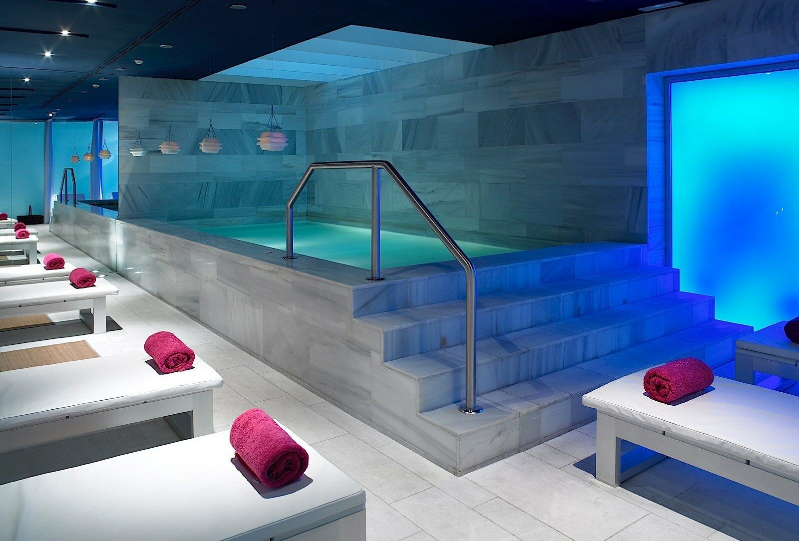 Hospes Palacio De Los Patos, A Member Of Design Hotels Grenade Extérieur photo The spa at the InterContinental Madrid